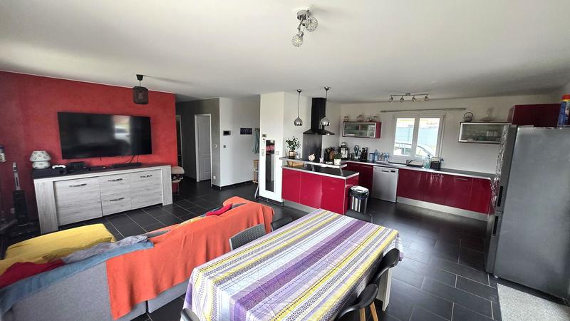 Maison - 90 m² - 5 pièces