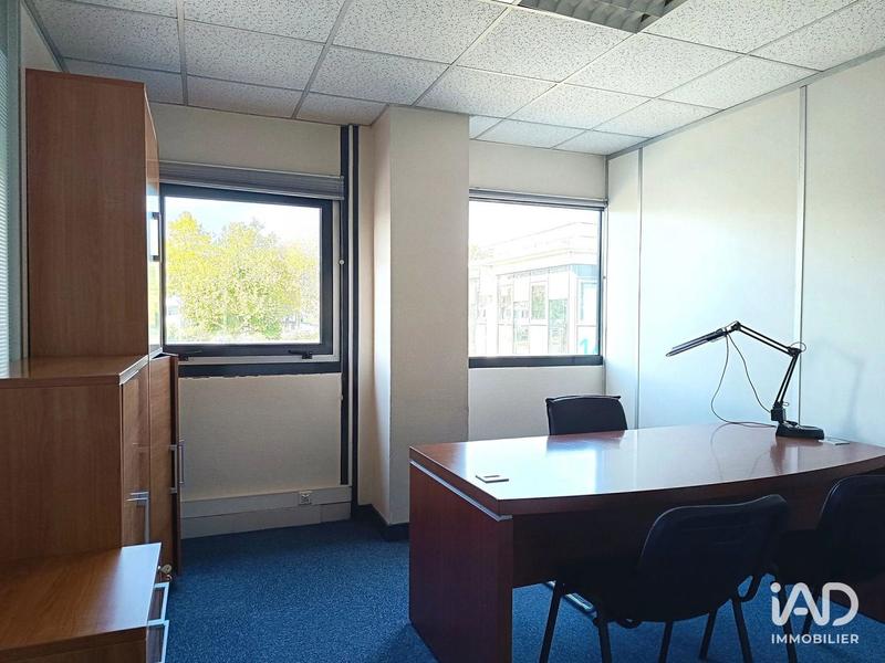 Bureau - 750 m²