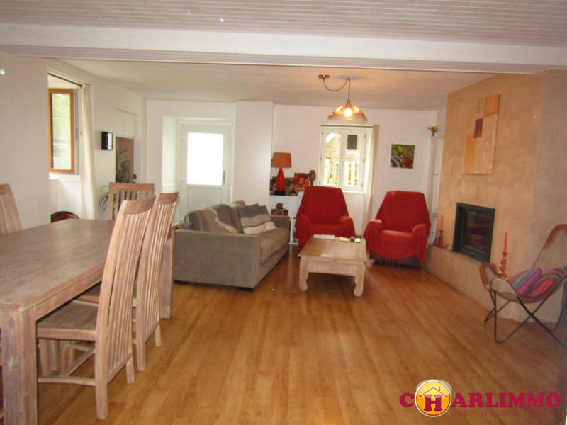 Maison traditionnelle - 126 m² - 6 pièces