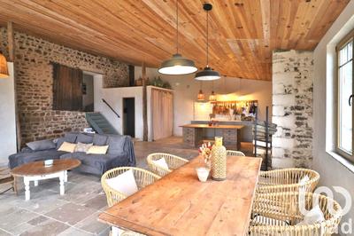 Maison - 198 m² - 8 pièces