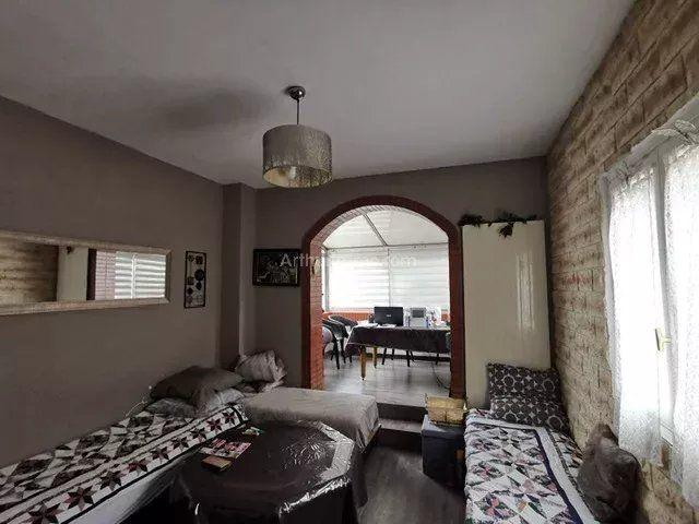 Maison - 83 m² - 5 pièces