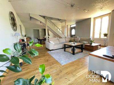 Maison - 200 m² - 7 pièces