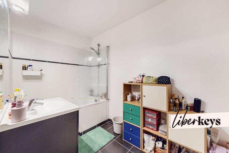 Appartement - 5 m² - 3 pièces