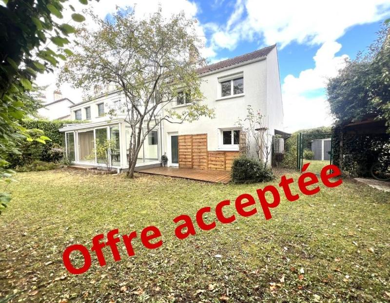 Maison - 153 m² - 9 pièces