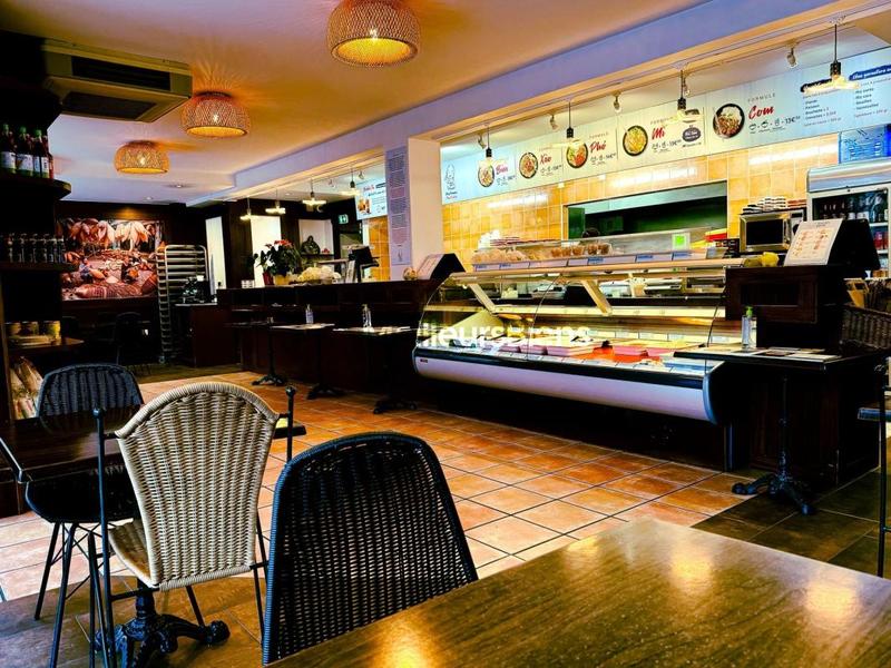 Local commercial - 202 m² - 4 pièces