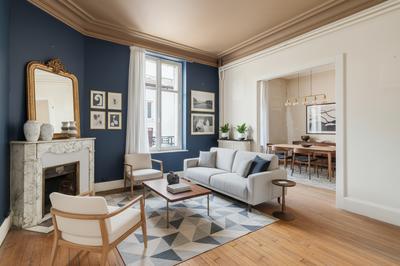 Maison - 270 m² - 11 pièces