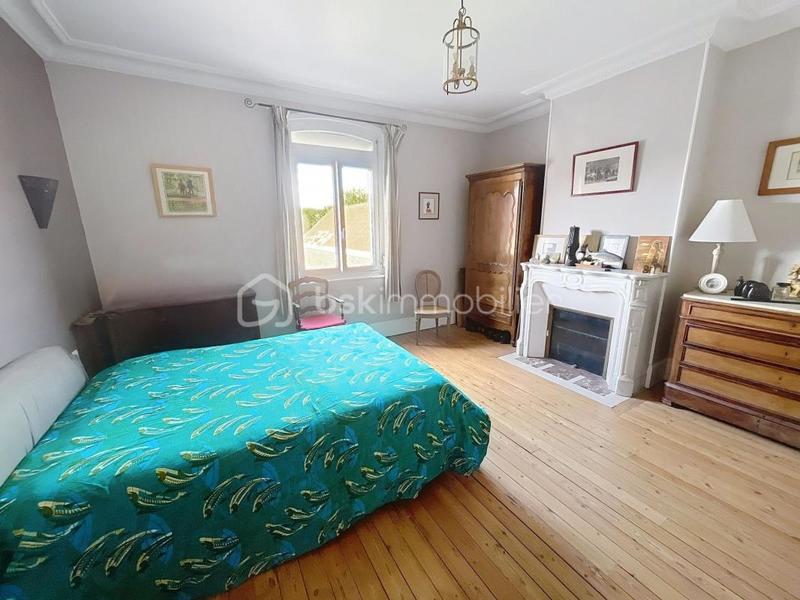 Maison de maîtres - 256 m² - 9 pièces