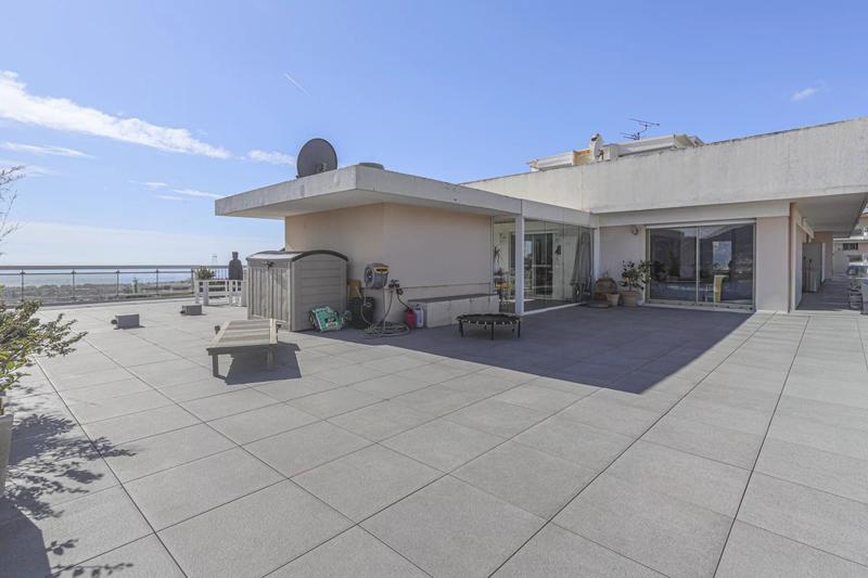 Appartement - 160 m² - 6 pièces