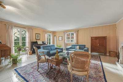 Maison - 265 m² - 7 pièces