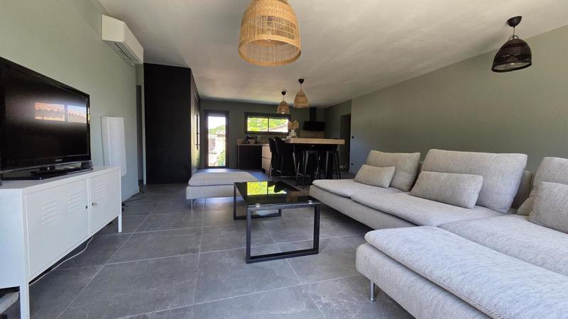 Maison - 108 m² - 4 pièces