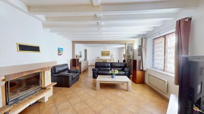 Maison - 220 m² - 9 pièces