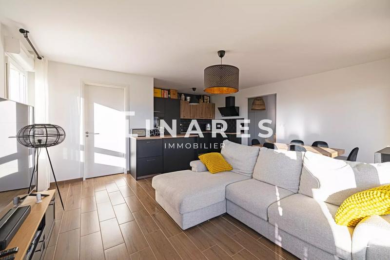 Appartement - 80 m² - 4 pièces