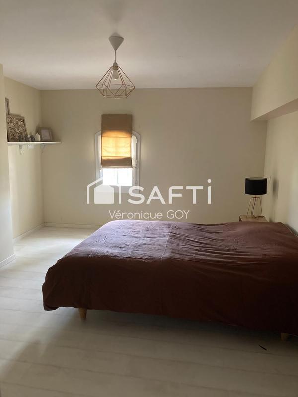 Maison - 180 m² - 6 pièces