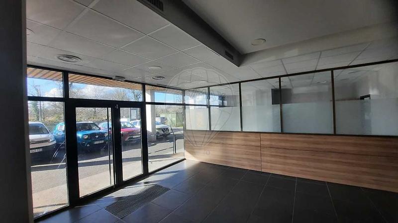 Local commercial - 200 m² - 1 pièce