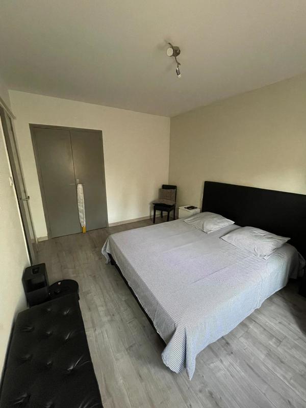 Villa - 100 m² - 5 pièces