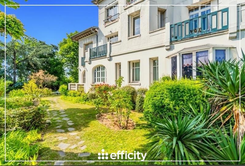 Appartement bourgeois - 165 m² - 6 pièces