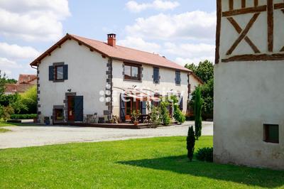 Maison - 306 m² - 8 pièces