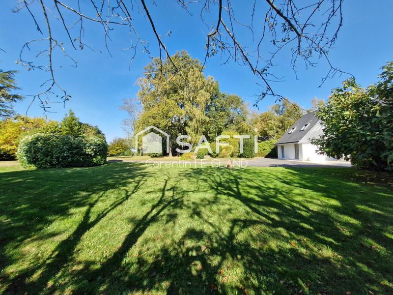 Maison - 230 m² - 8 pièces