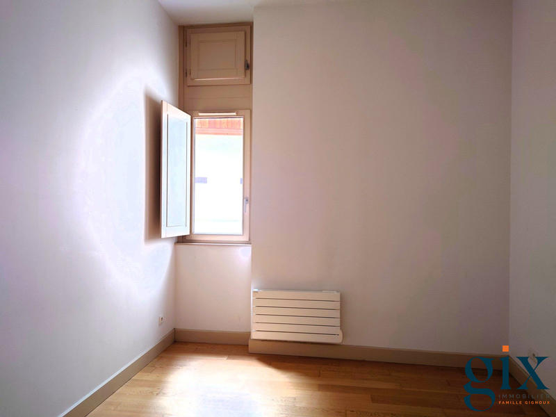 Appartement - 85 m² - 4 pièces