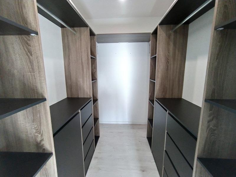 Maison - 171 m² - 6 pièces