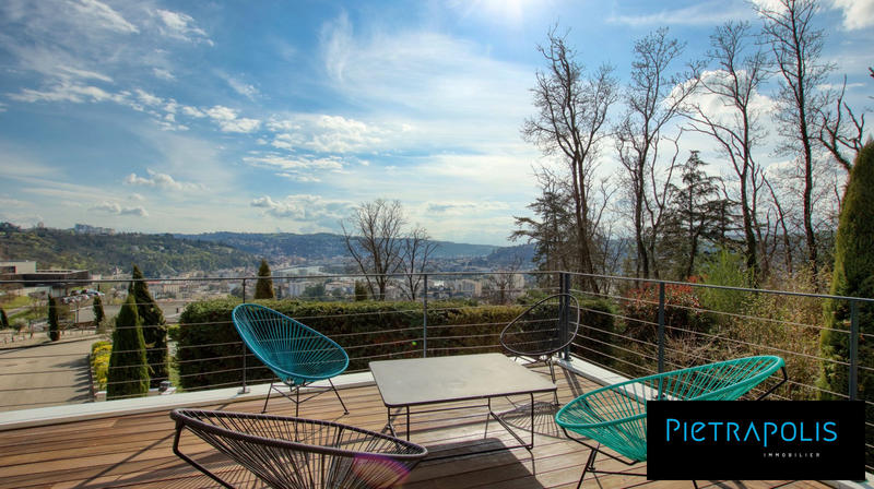 Maison contemporaine - 210 m² - 5 pièces