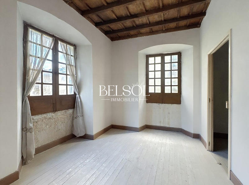 Maison ancienne - 300 m² - 12 pièces