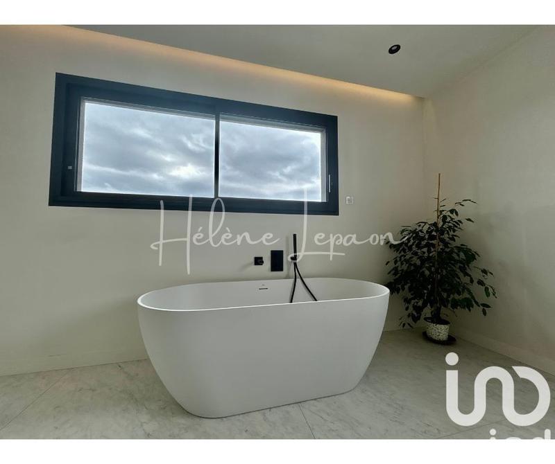 Maison de maîtres - 234 m² - 8 pièces