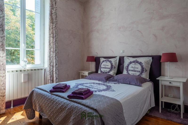 Maison de maîtres - 303 m² - 9 pièces