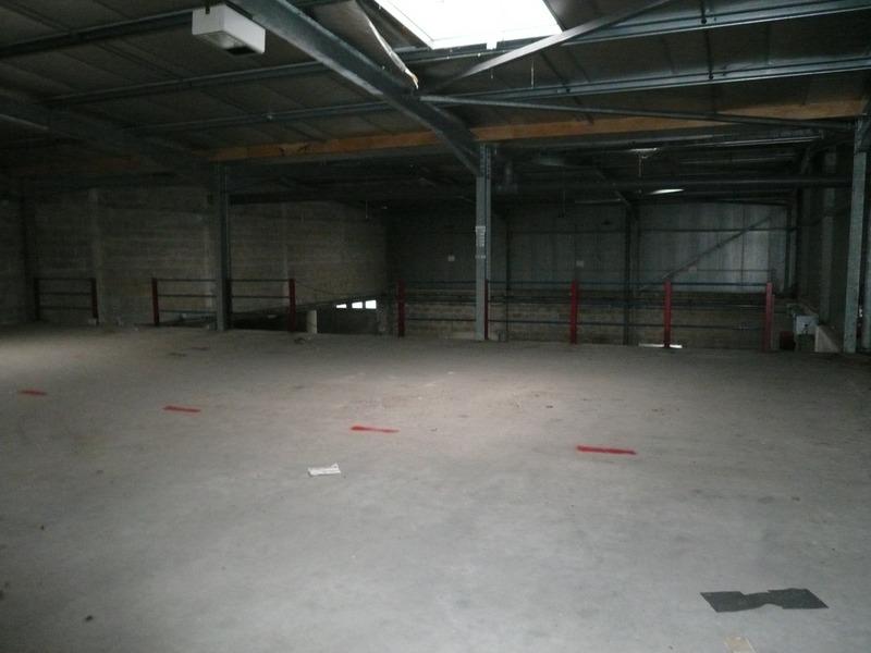 Local commercial - 1 440 m² - 9 pièces