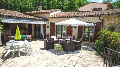 Maison - 200 m² - 6 pièces