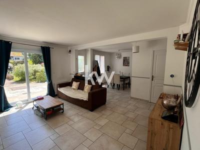 Maison - 95 m² - 5 pièces