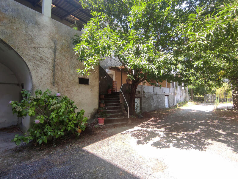 Maison - 189 m² - 7 pièces