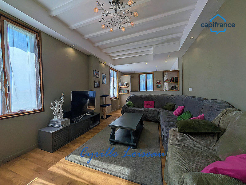 Maison - 172 m² - 12 pièces