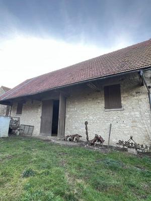 Maison - 220 m² - 1 pièce