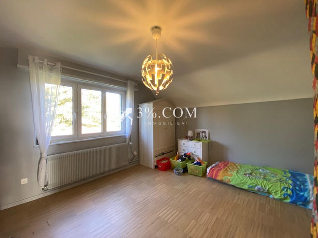 Propriété - 240 m² - 5 pièces