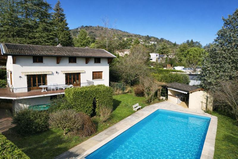 Maison - 176 m² - 8 pièces