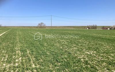 Terrain constructible - 697 m²