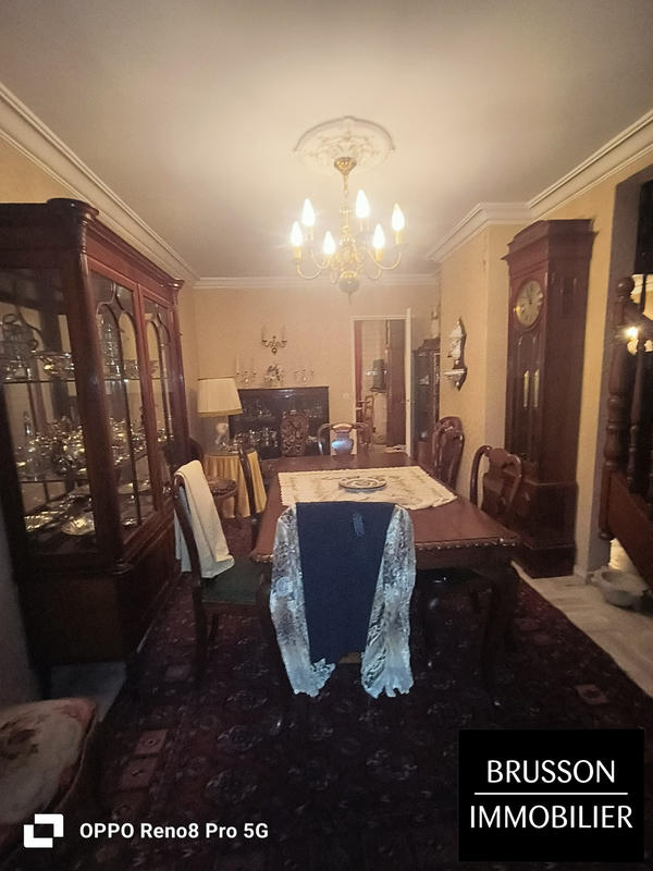 Villa - 256 m² - 6 pièces