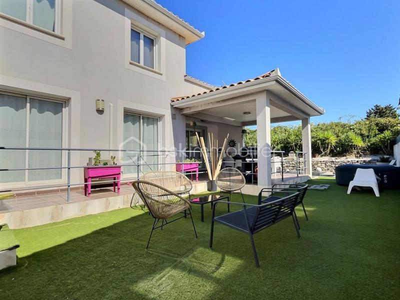 Maison - 150 m² - 5 pièces