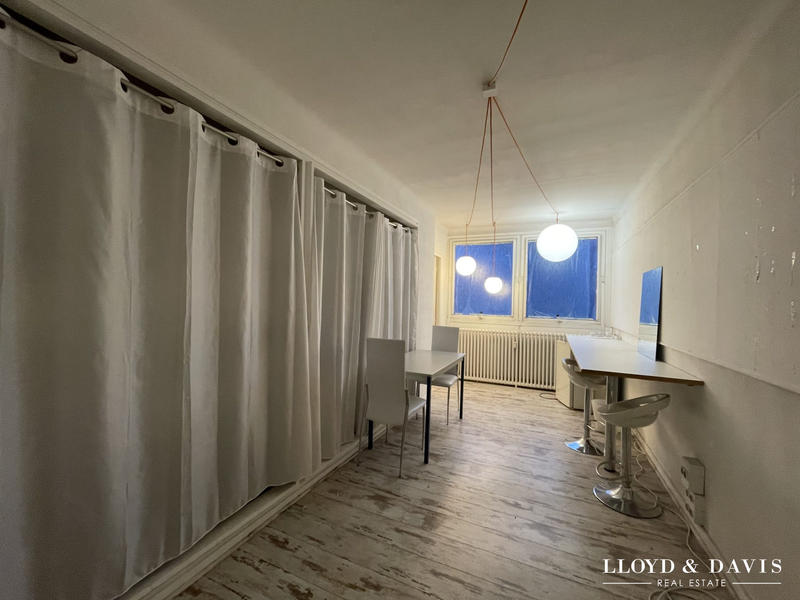 Local commercial - 2 pièces