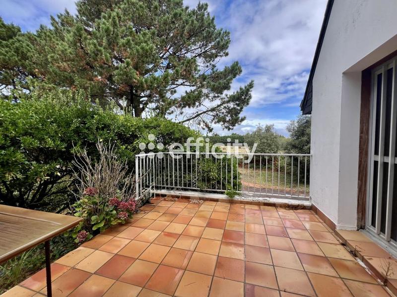 Maison - 830 m² - 14 pièces