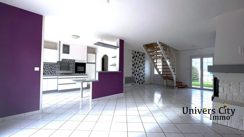 Maison traditionnelle - 128 m² - 6 pièces