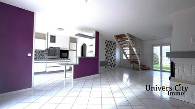 Maison traditionnelle - 146 m² - 7 pièces