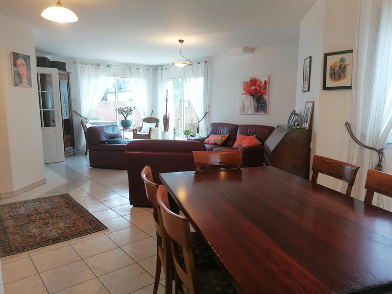 Maison - 177 m² - 8 pièces