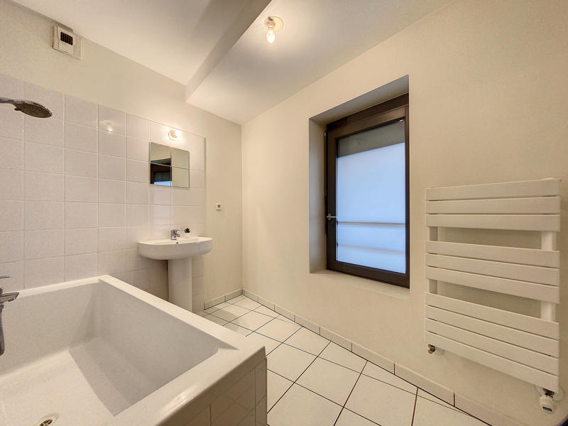 Appartement - 84 m² - 3 pièces