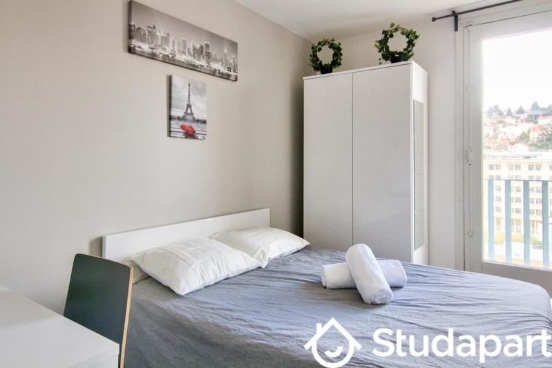 Chambre - 12 m² - 1 pièce