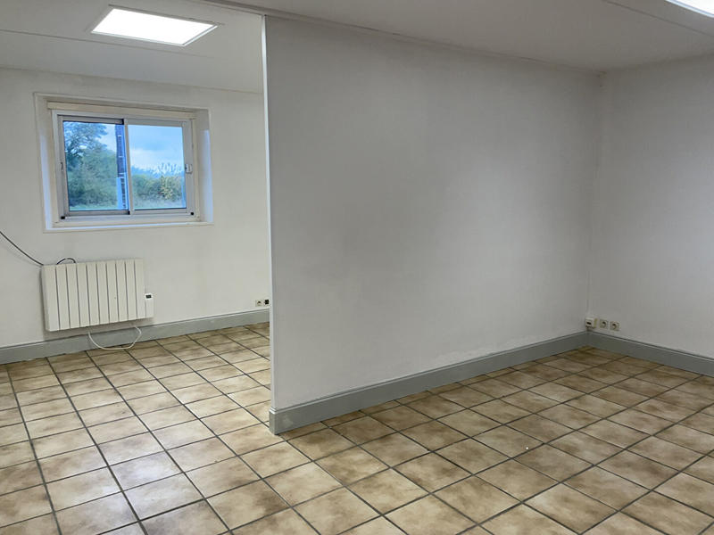 Local d'activité / Entrepôt - 653 m²
