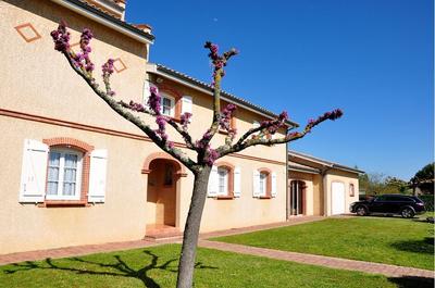 Maison traditionnelle - 240 m² - 8 pièces