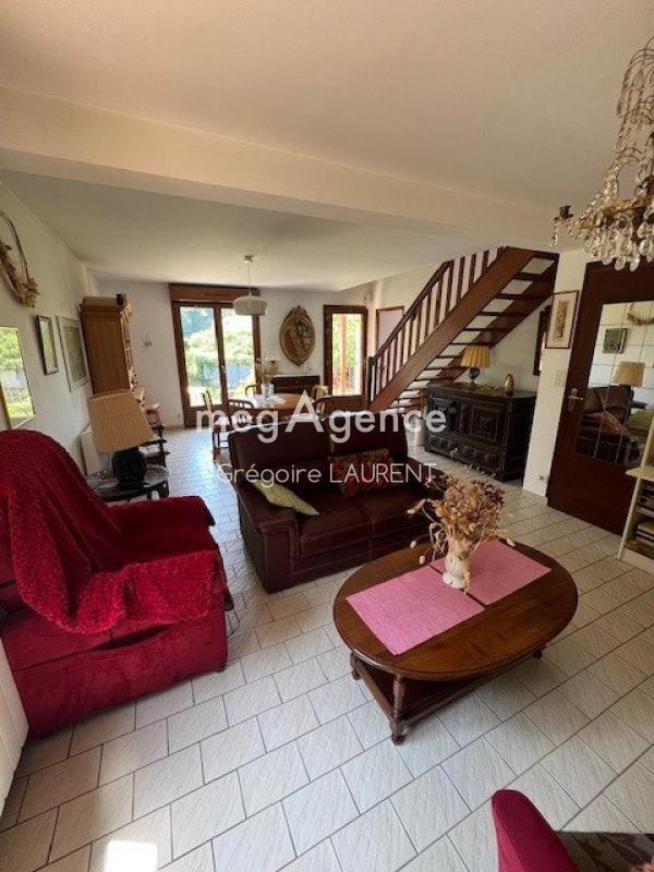 Maison traditionnelle - 100 m² - 5 pièces