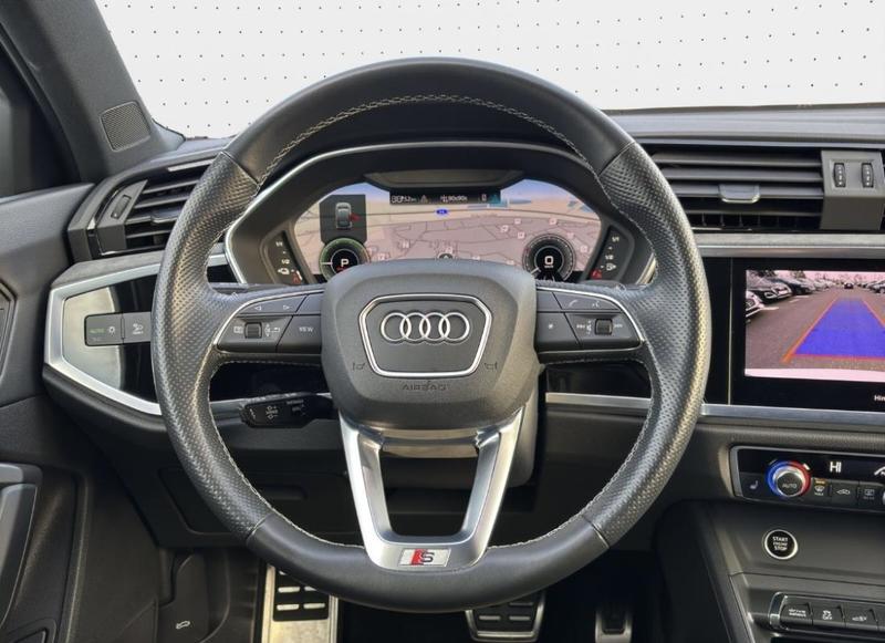 Audi Q3 Sportback 45 TFSIe 245 s-Line Hybride Rechargeable / Matrix Led Regulateur de Distance Sieges et Coffre Elec Apple Carplay Android Auto